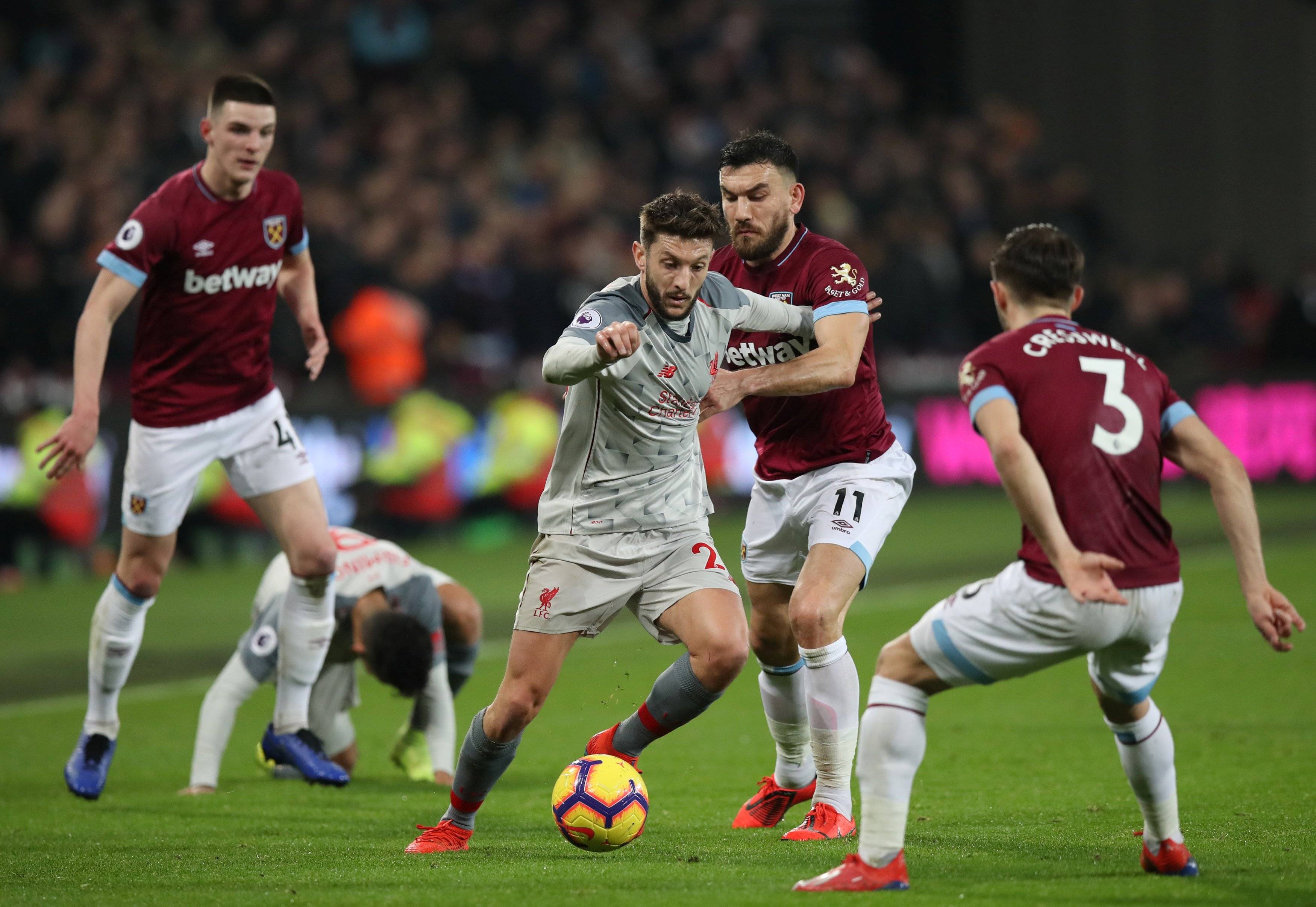 爱游戏体育官网- 阿斯顿维拉国际比赛日迎来里程碑比利亚雷亚尔回应争议，媒体一致点评：赛后西汉姆调整名单以备CBA常规赛